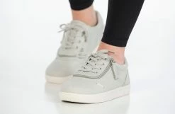 Brand new 😍 BILLY Footwear Grey BILLY D|R Short Wrap Low Tops 🤩 -BILLY Footwear sale BK22131 031 studio standing 2 940x614 27e21221 d20a 4064 ad94 8d0b14c6eaff