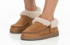 Best Pirce ⭐ BILLY Footwear 👩 Women's Chestnut BILLY Cozy Slippers 👏 -BILLY Footwear sale BW22446 250 studio standing 2 940x614 e82b18c9 43b4 41fc 841e 6081646e462b